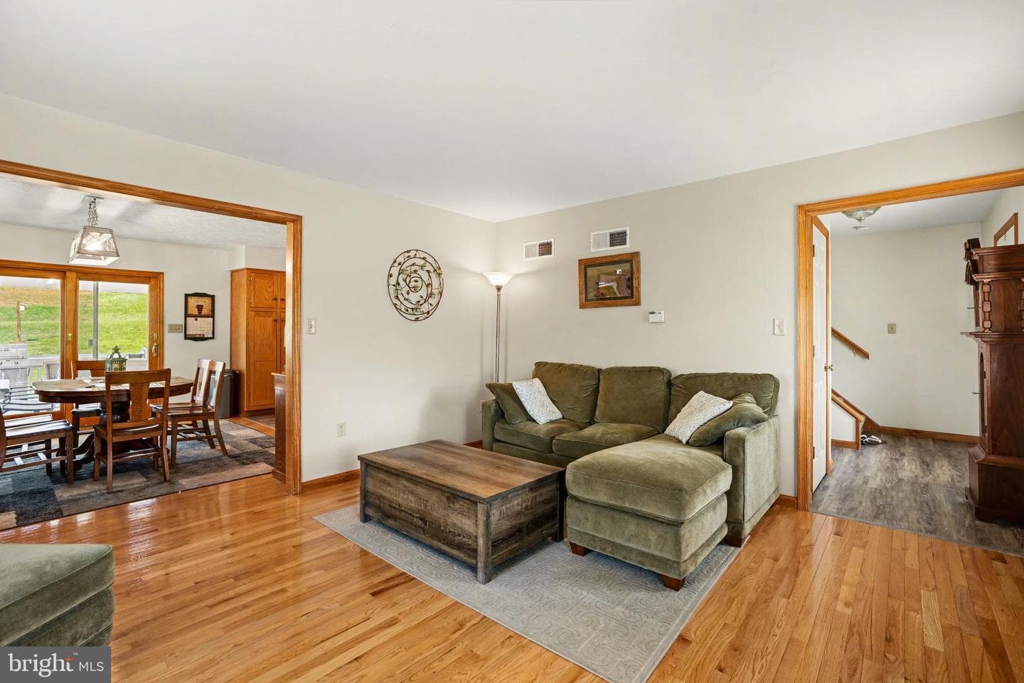 2755 Valley Road photo 10