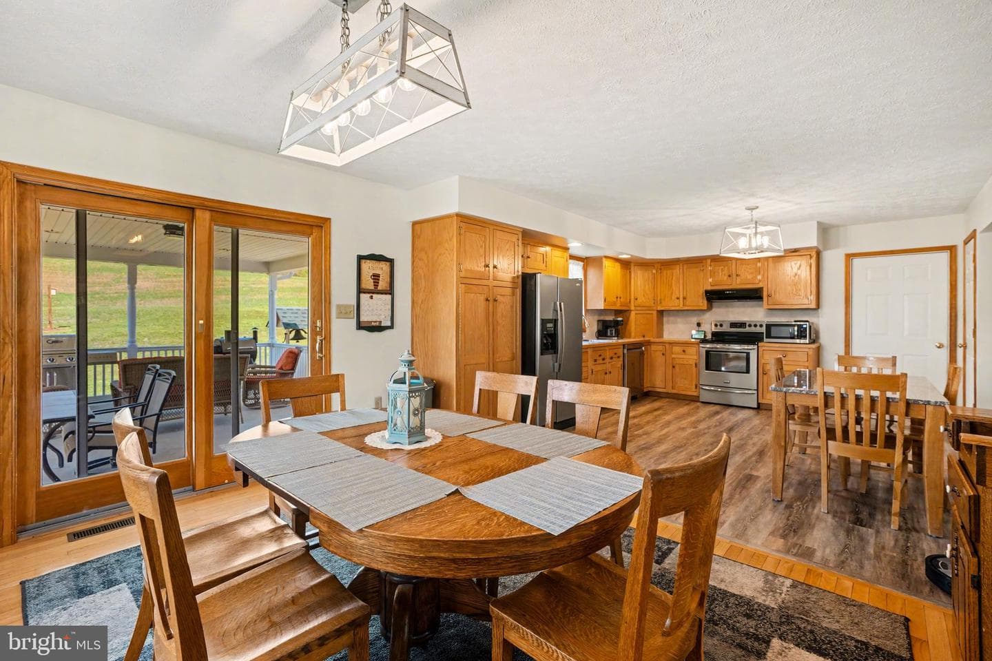 2755 Valley Road photo 13