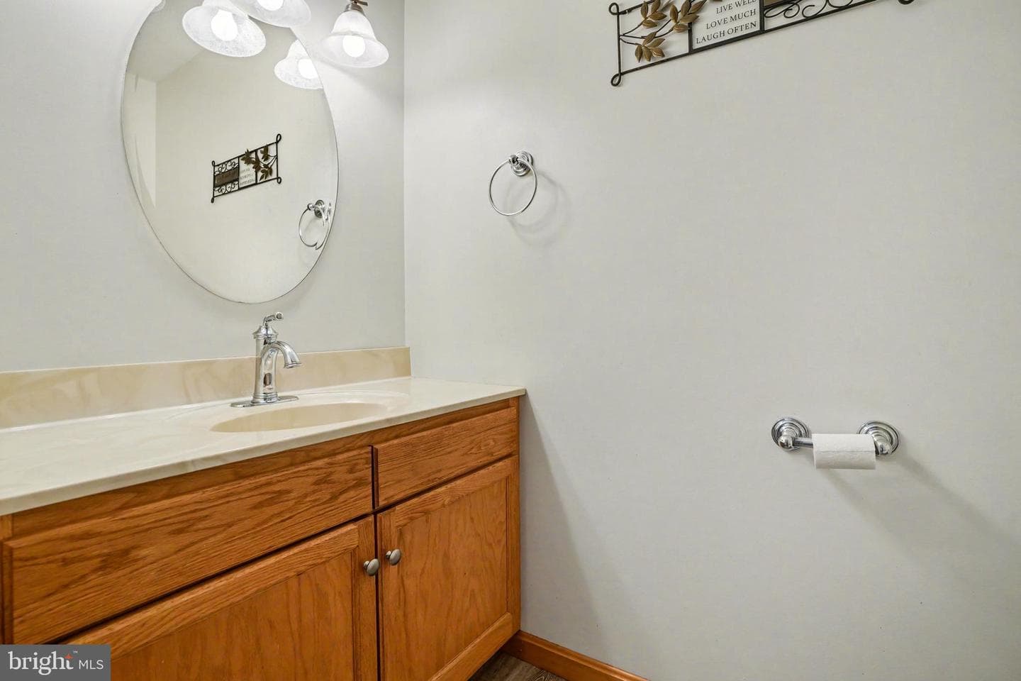 2755 Valley Road photo 8