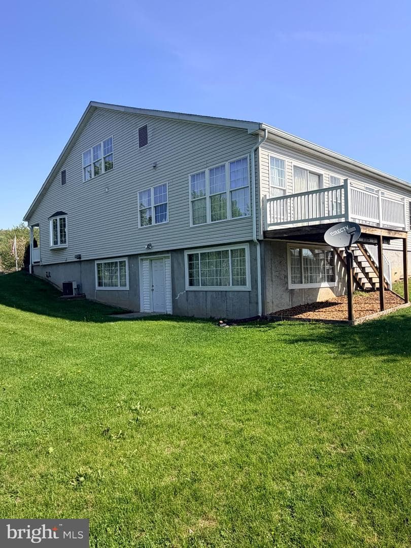 227 Patio Court photo 3