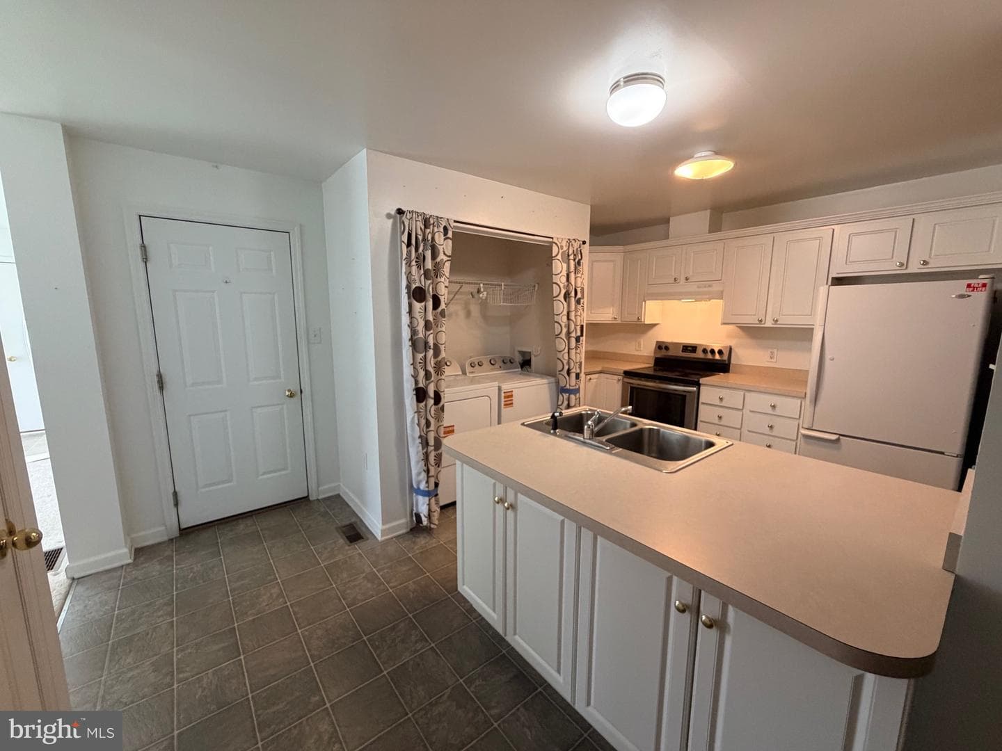 227 Patio Court photo 9