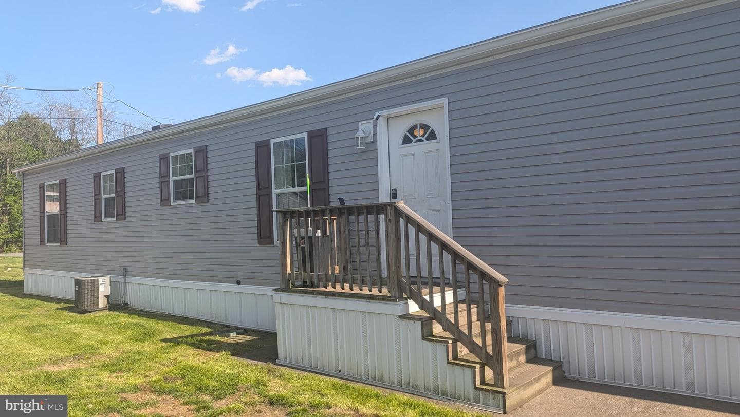 870 Pintail Drive, Newport