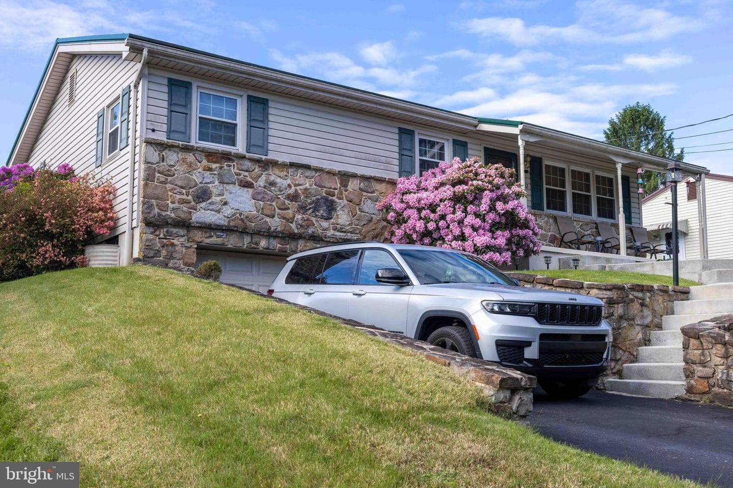 432 Cameron Street photo 2