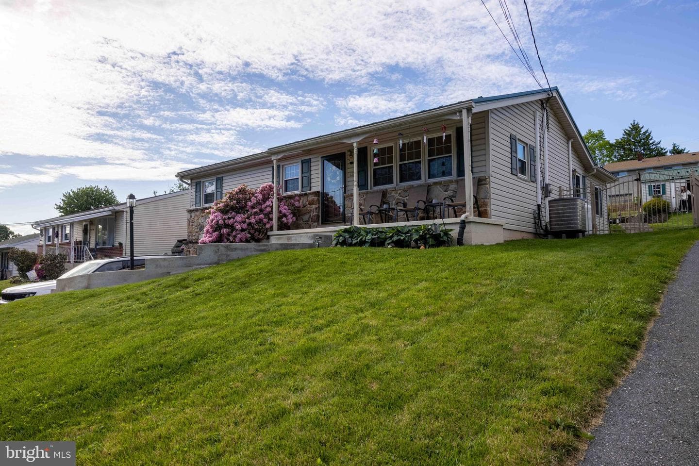 432 Cameron Street photo 3