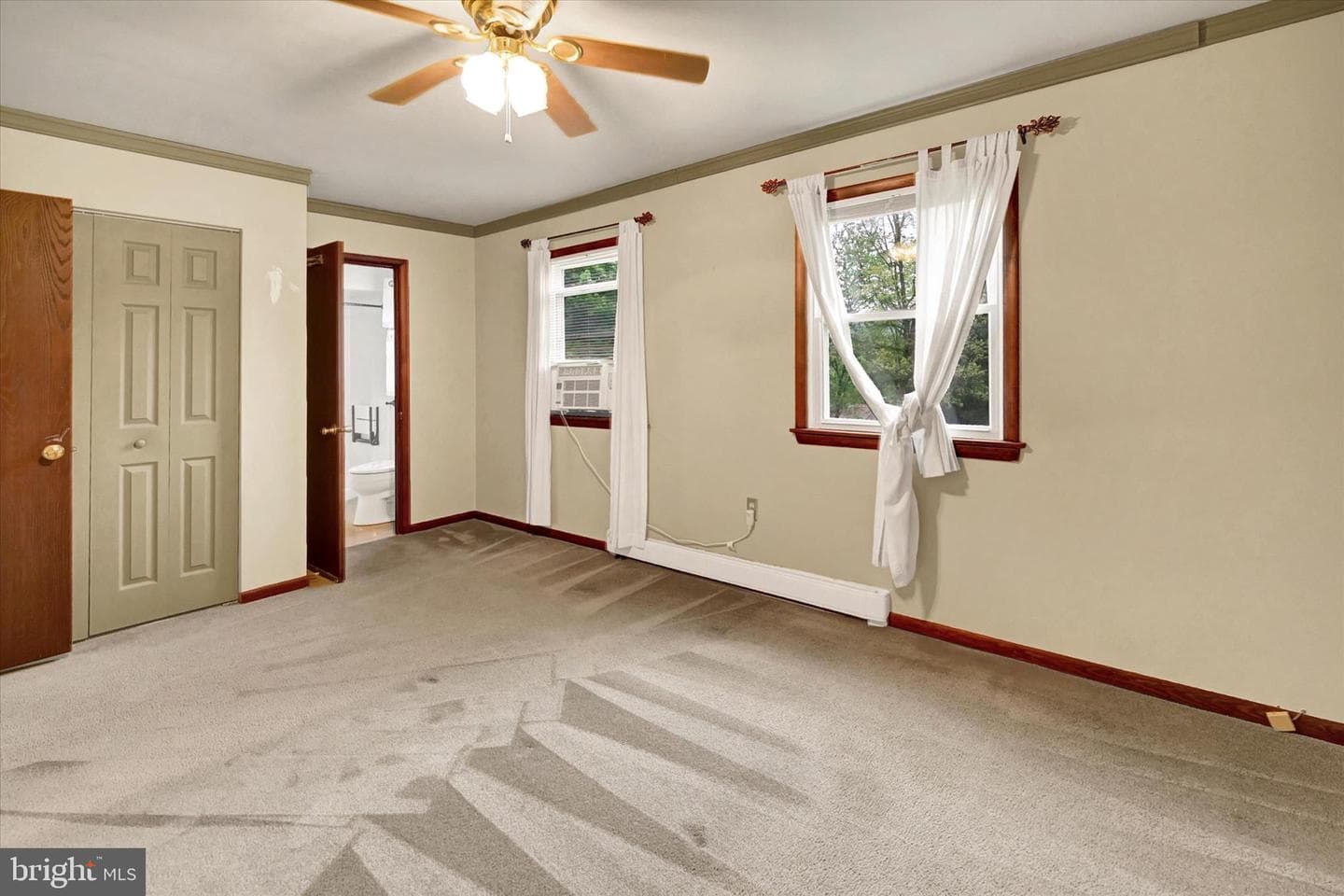 2000 Elm Street photo 19