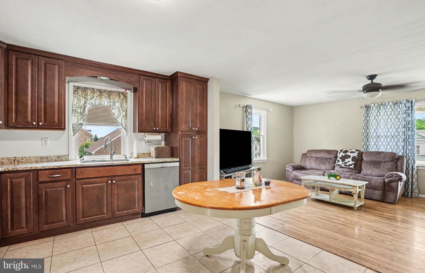 64 N Market Street photo 8