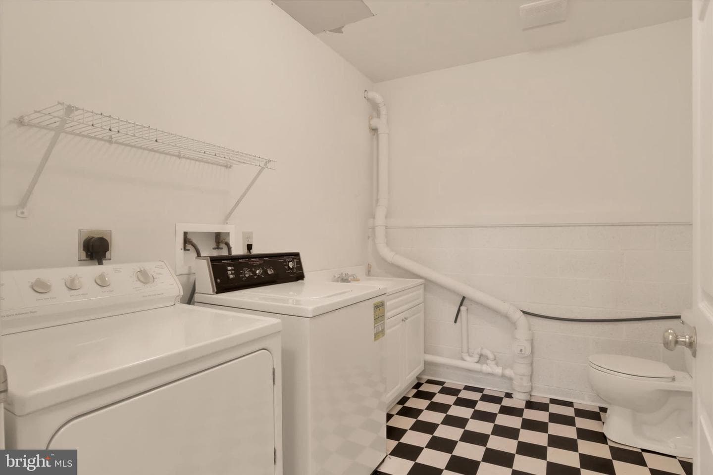 1203 Lincoln Street photo 23
