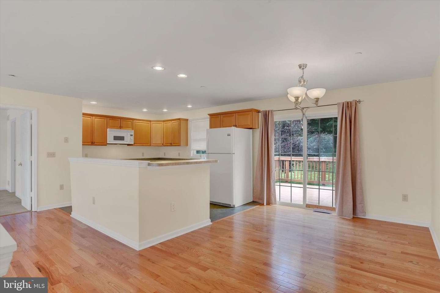 1203 Lincoln Street photo 7