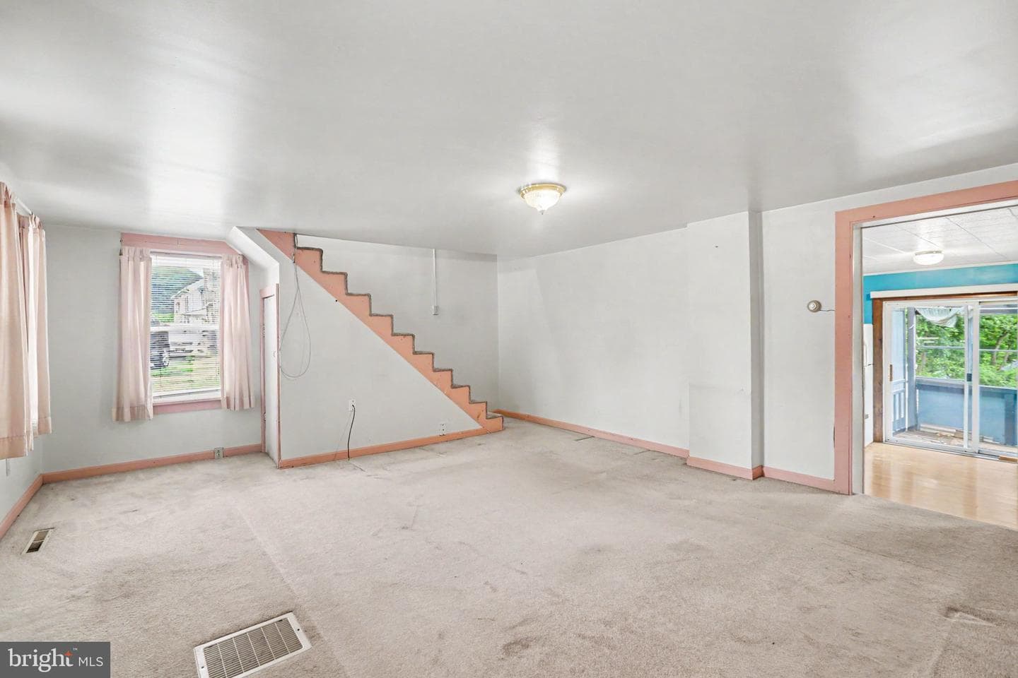 121 Ann Street photo 7
