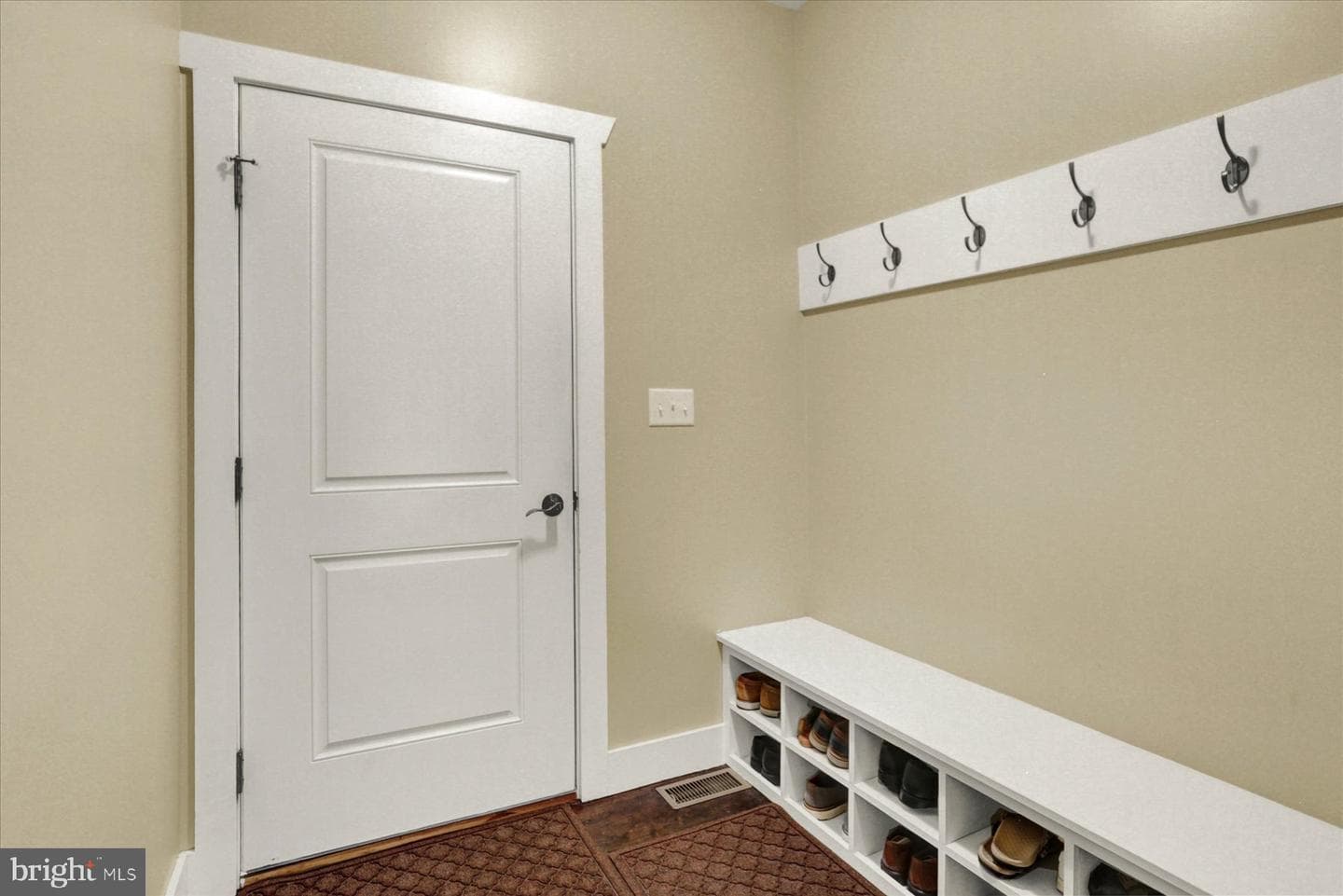 93 Franklin Court photo 20