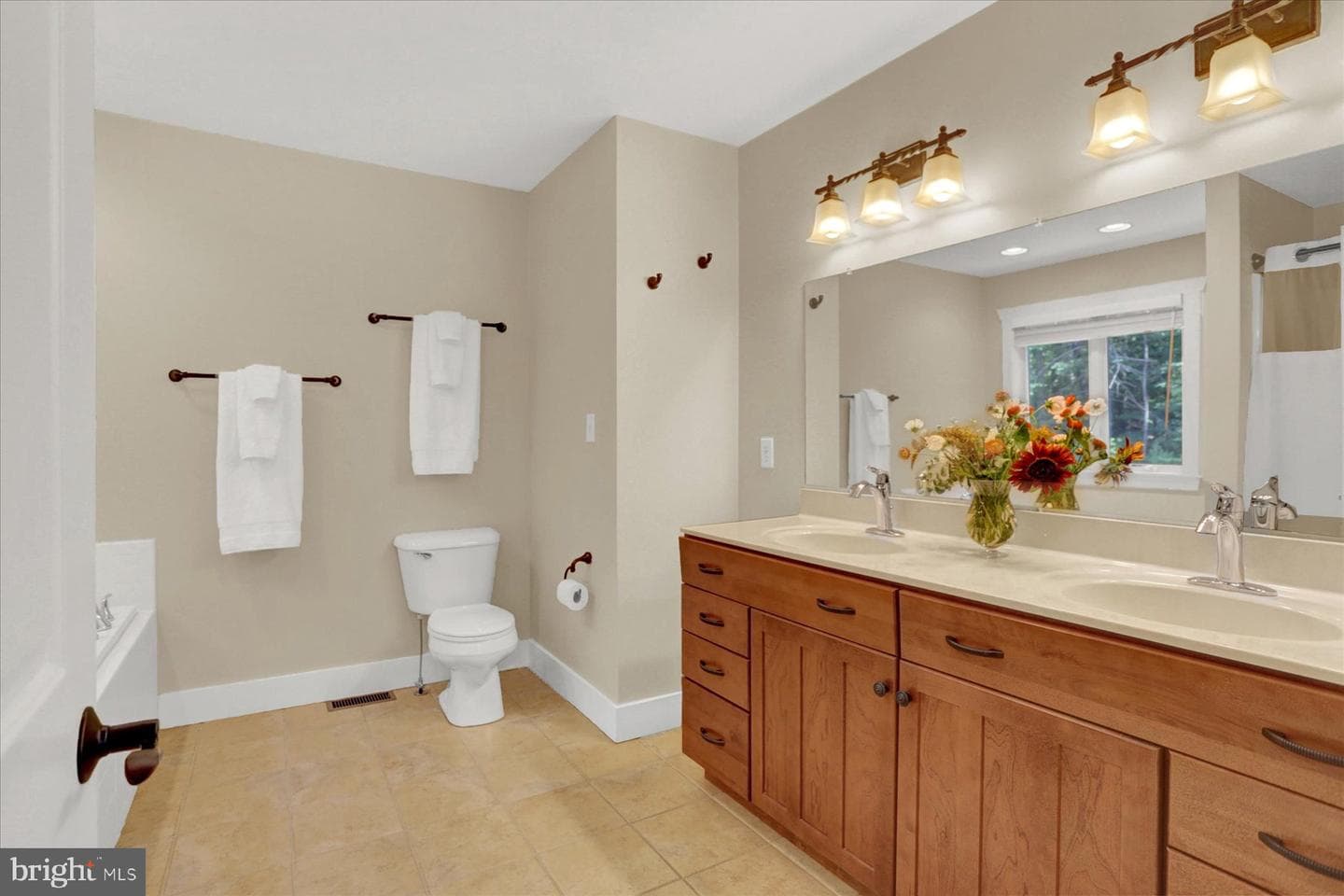 93 Franklin Court photo 24