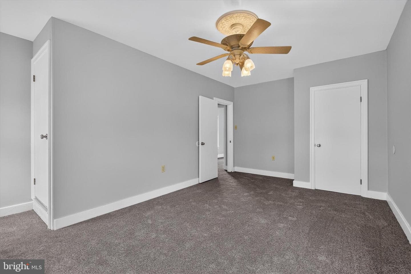 922 N High Street photo 22
