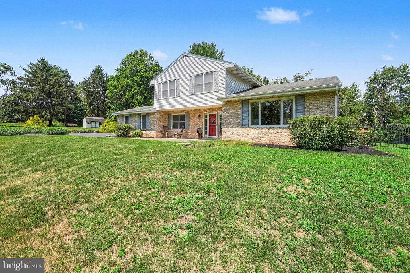 2525 Valley Road photo 3