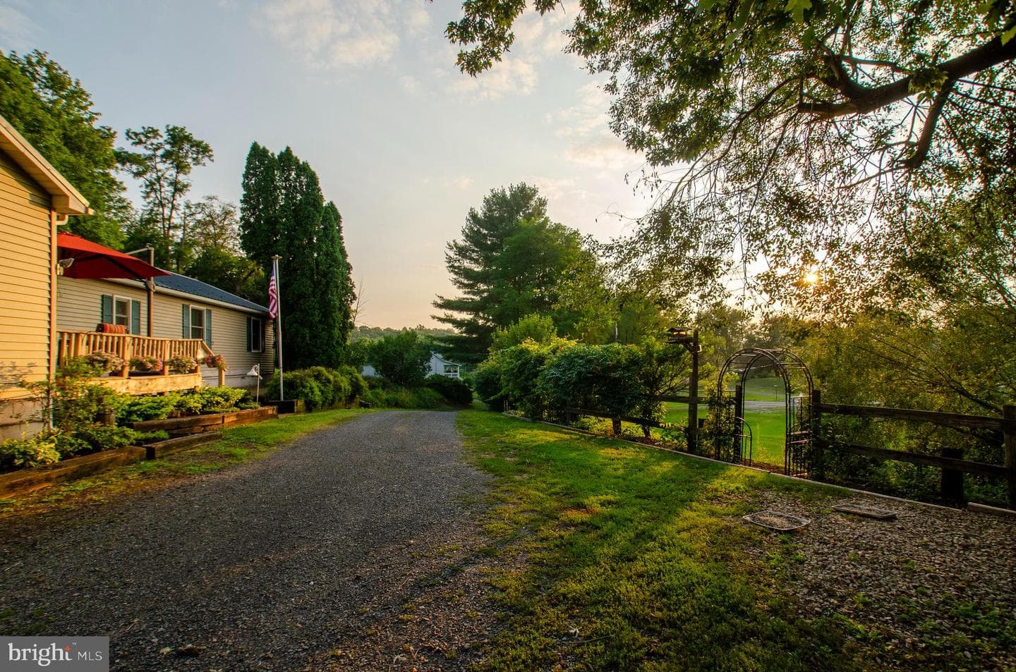 8 Hill Side Drive photo 4