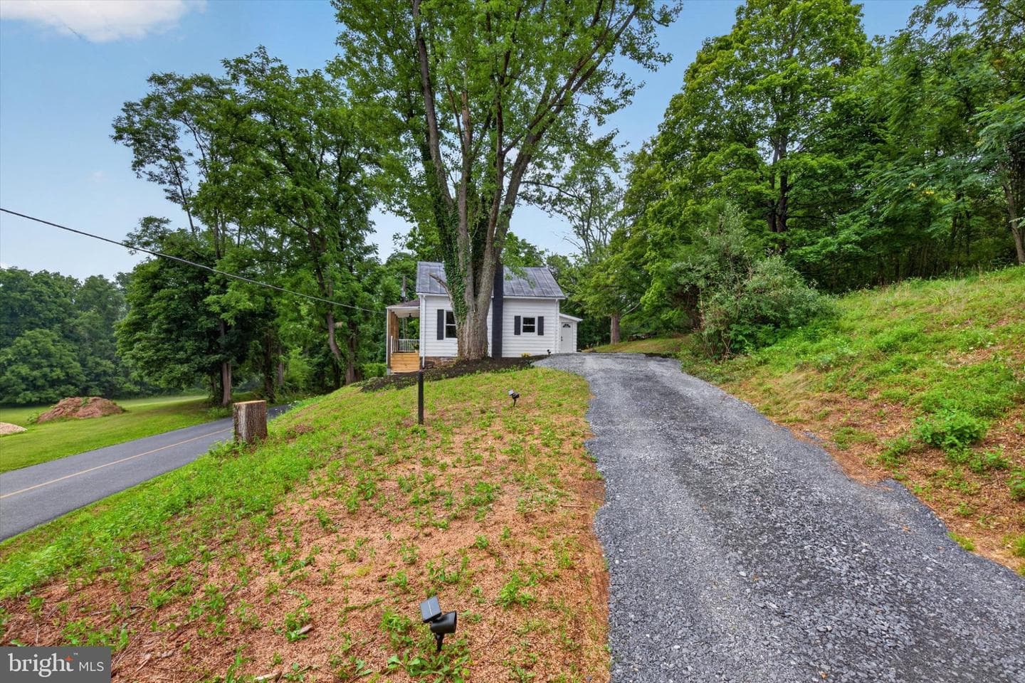 140 Creek Road photo 3