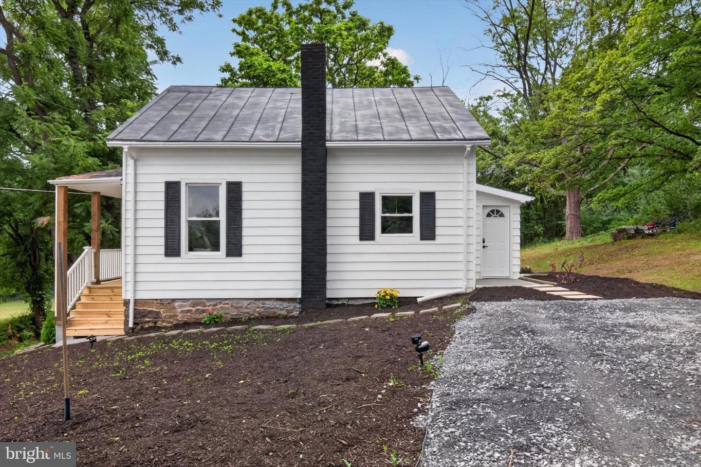 140 Creek Road photo 31