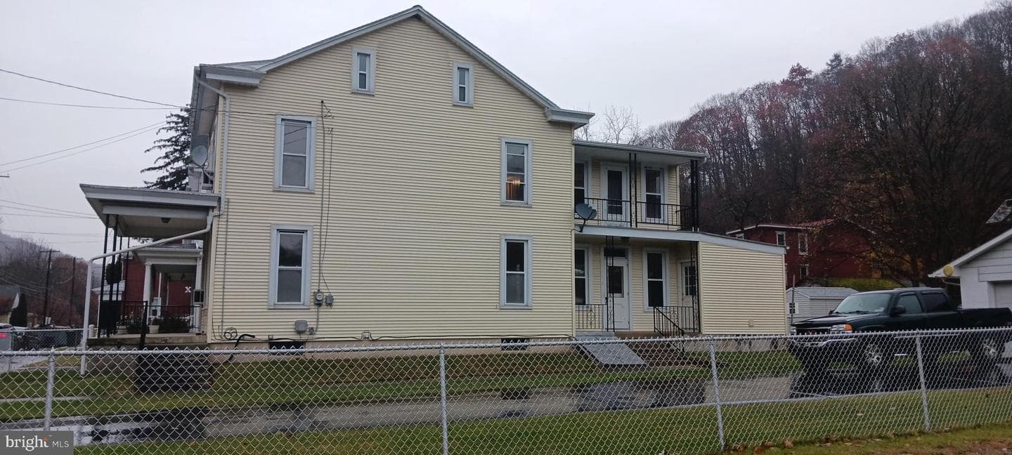 66 Penn Street photo 2