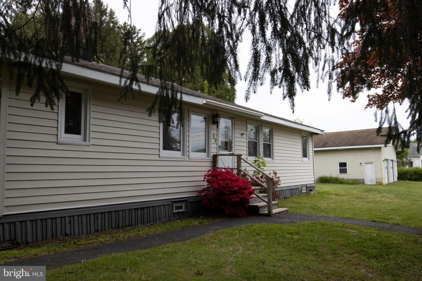 30 Hilltop Road photo 36