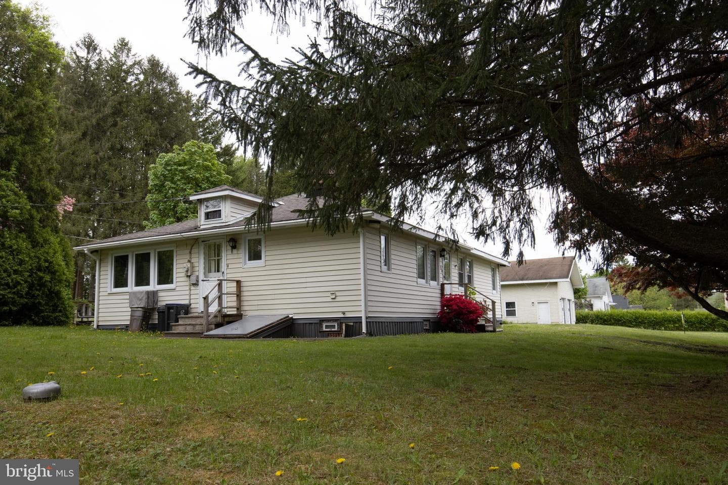 30 Hilltop Road photo 37