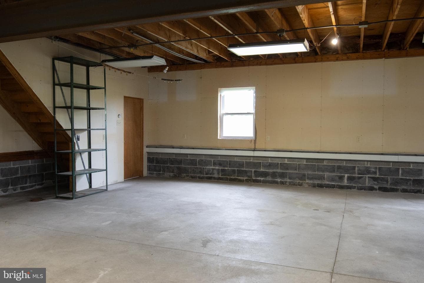 30 Hilltop Road photo 42