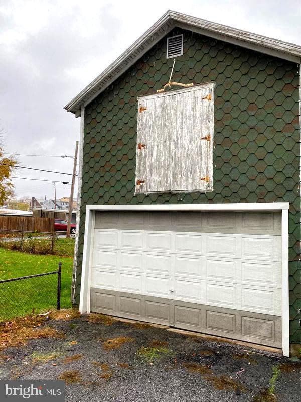 207 Parkway photo 28