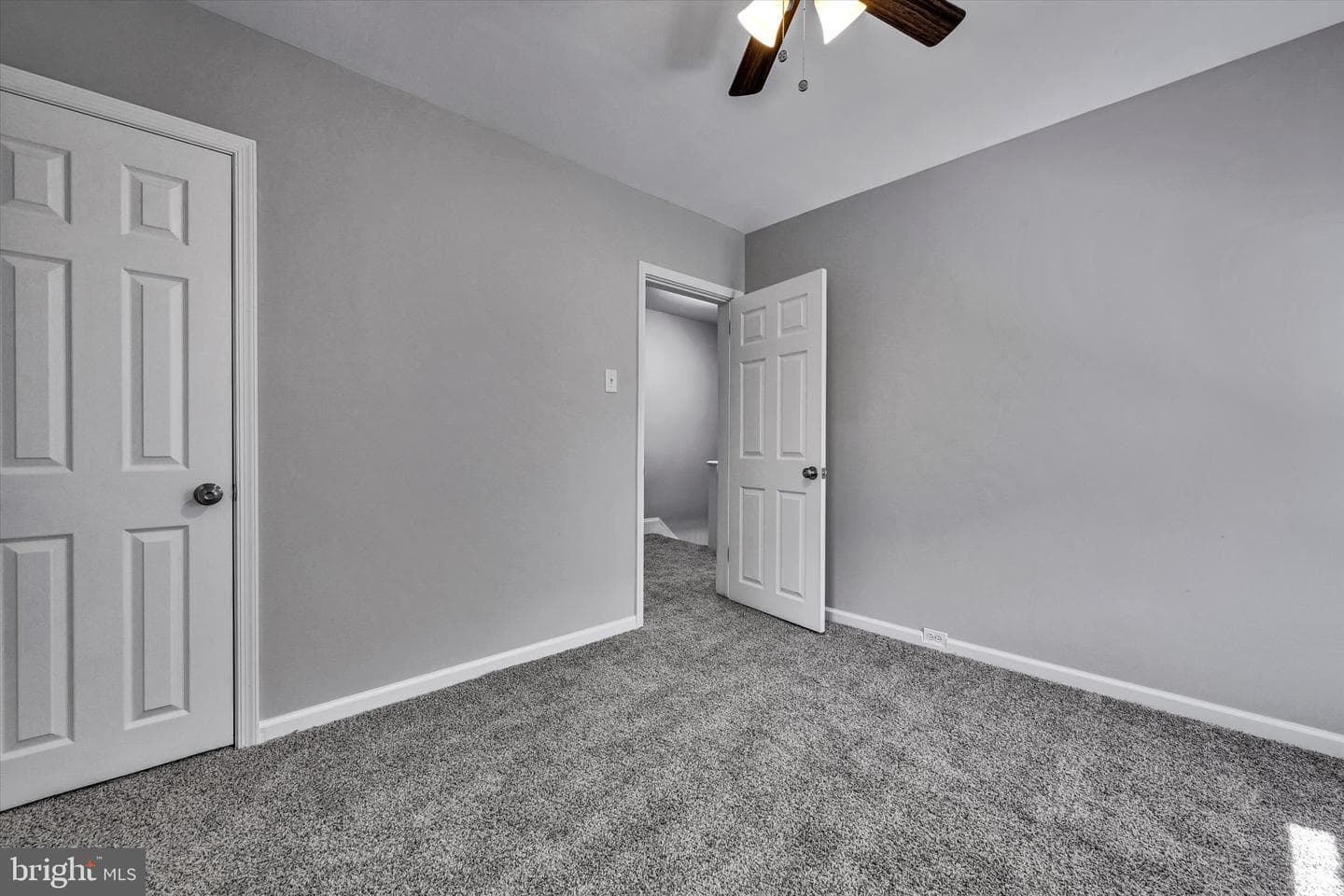 111 Fox Street photo 16