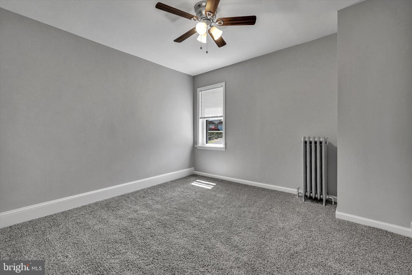 111 Fox Street photo 18