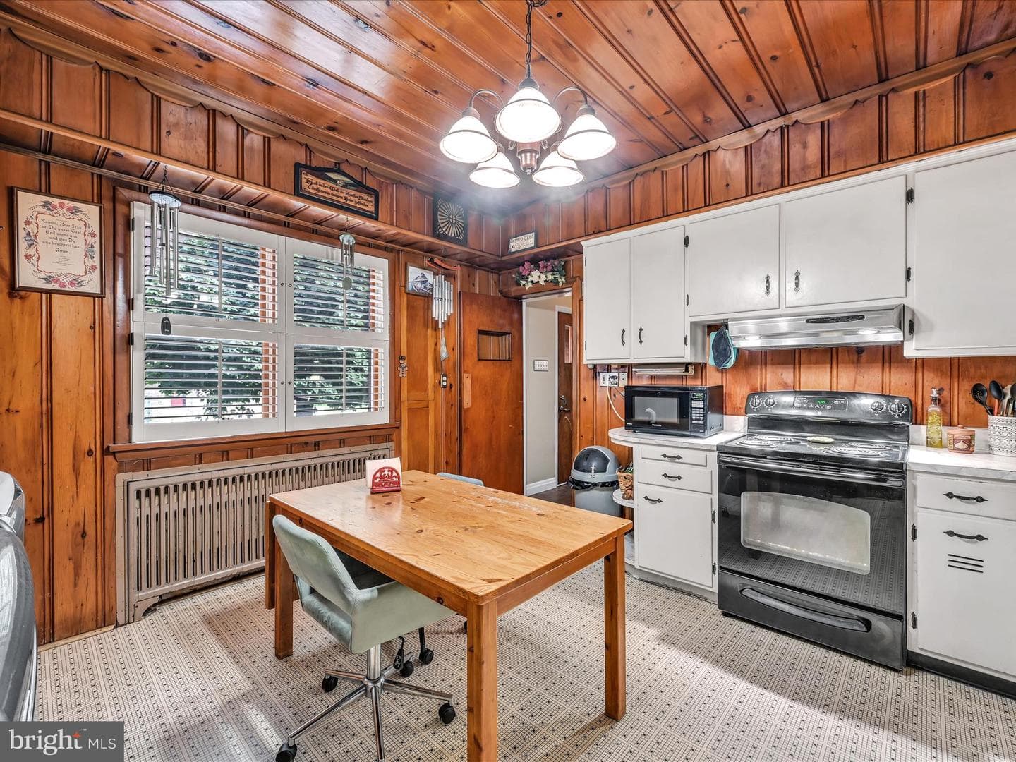 437 Sunbury Street photo 10