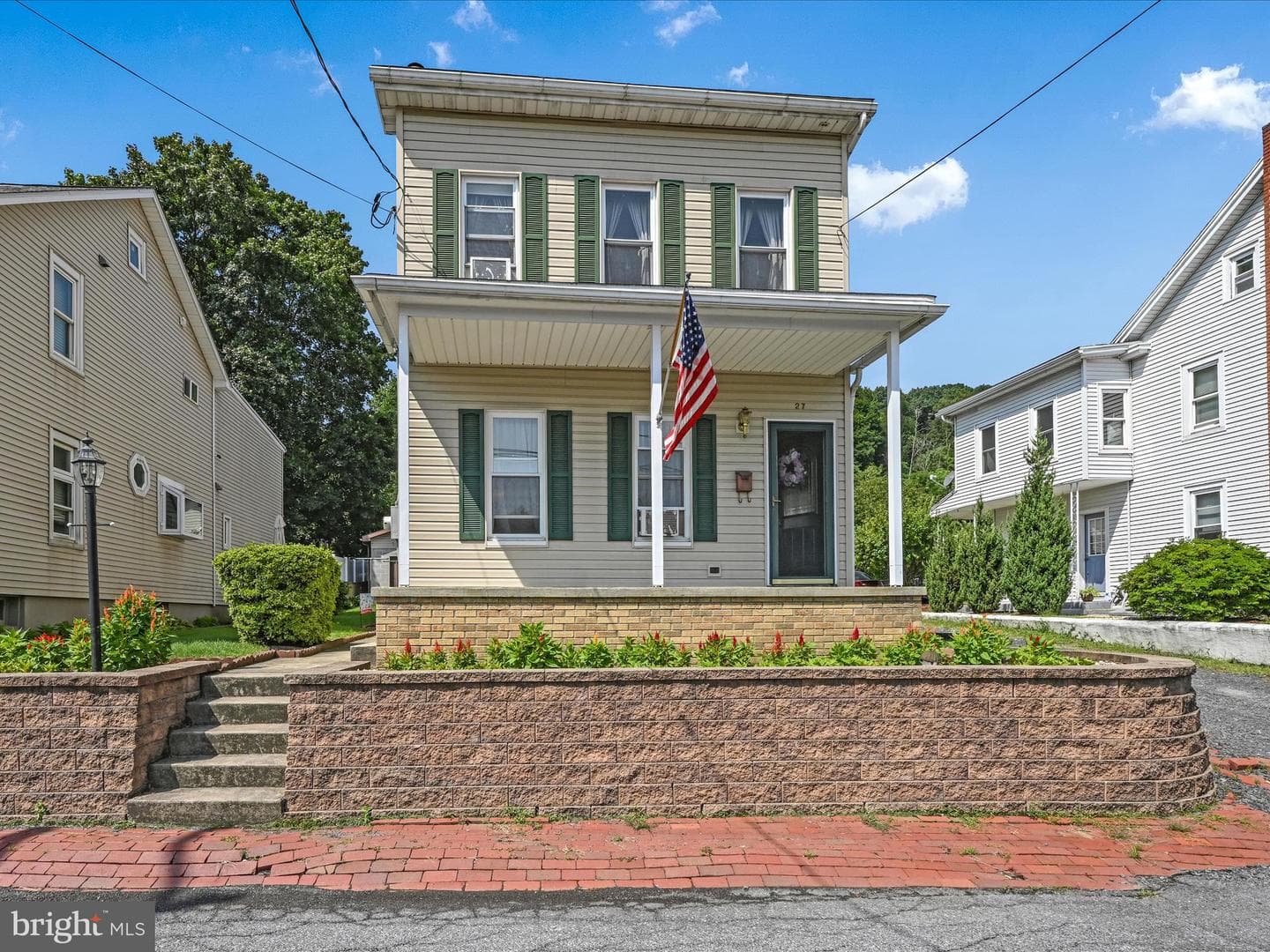 27 Grove Street photo 1