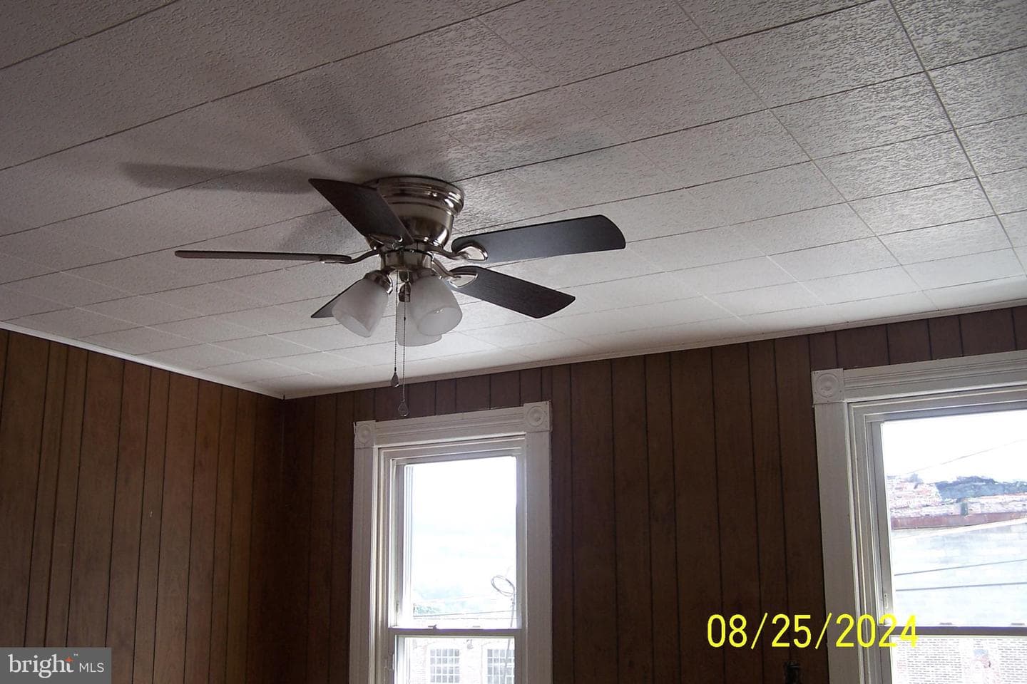11 W Elm Street photo 16