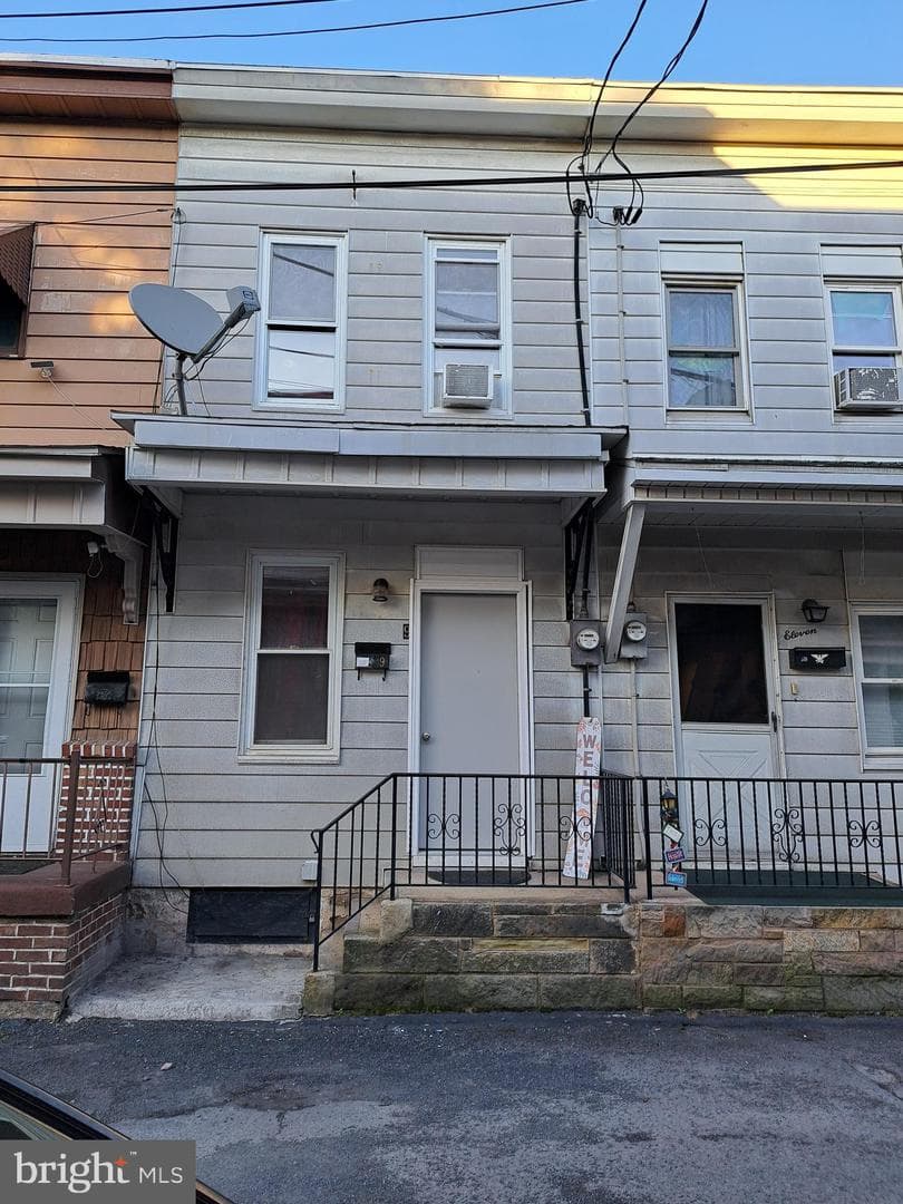 9 S Grant Street photo 2