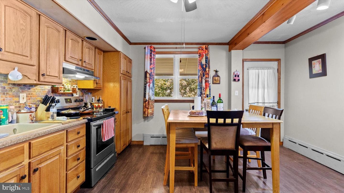 137 E High Street photo 12
