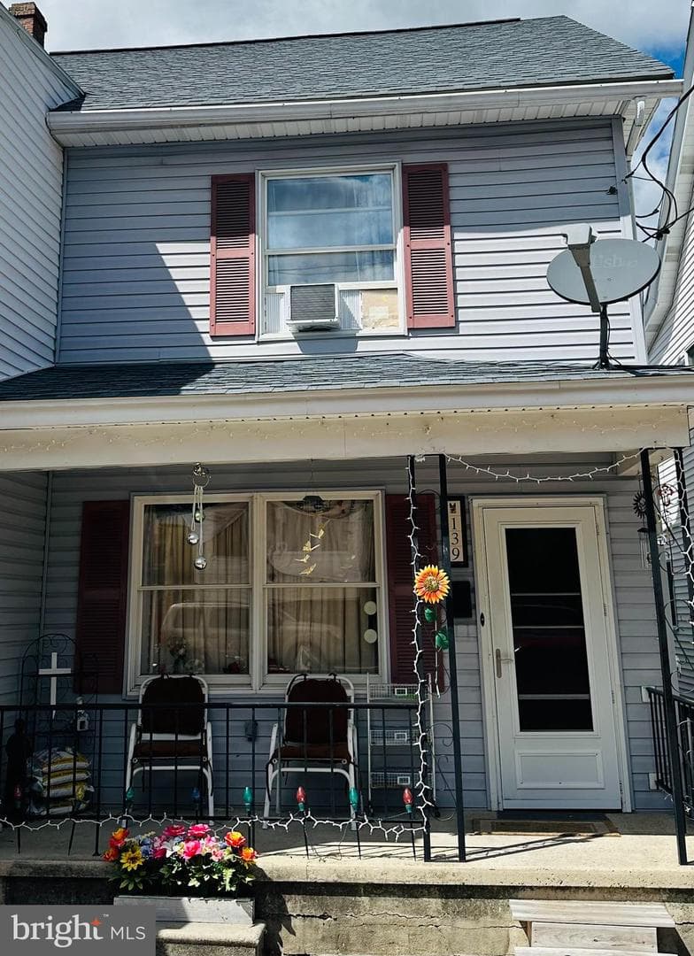 137 E High Street photo 5