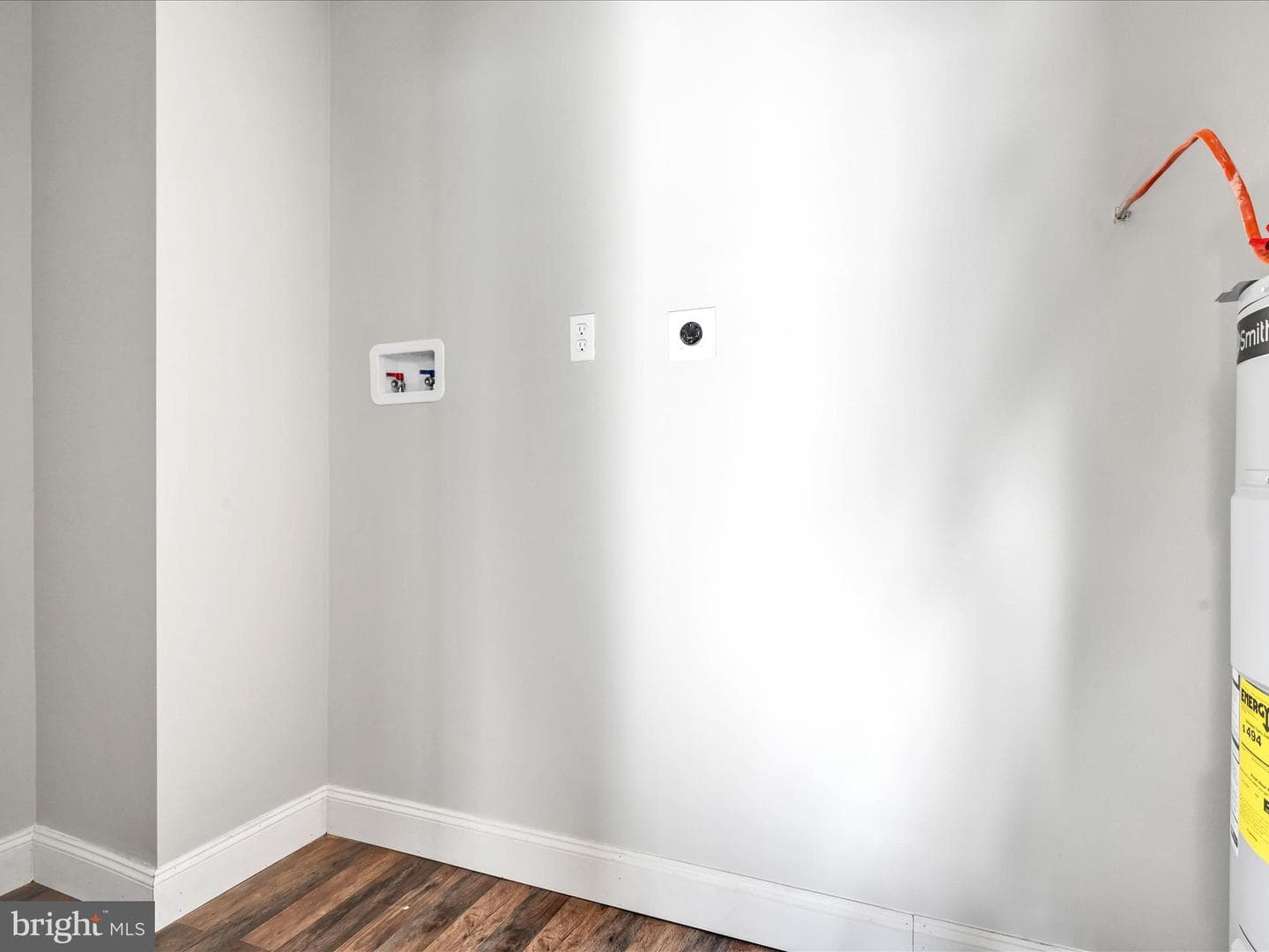 218 N Nicholas Street photo 13