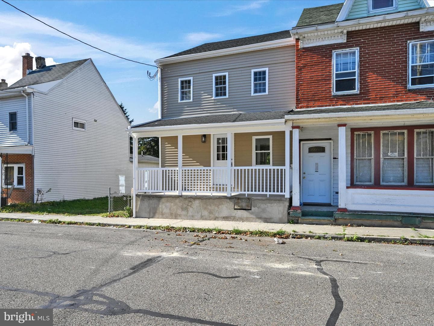 218 N Nicholas Street photo 3