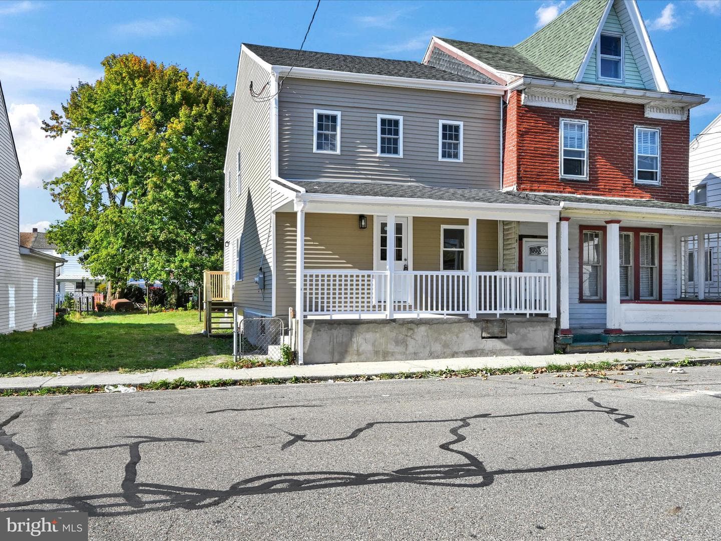 218 N Nicholas Street photo 4