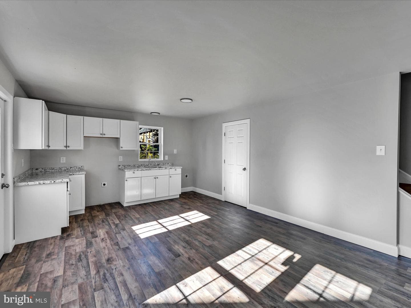 218 N Nicholas Street photo 8