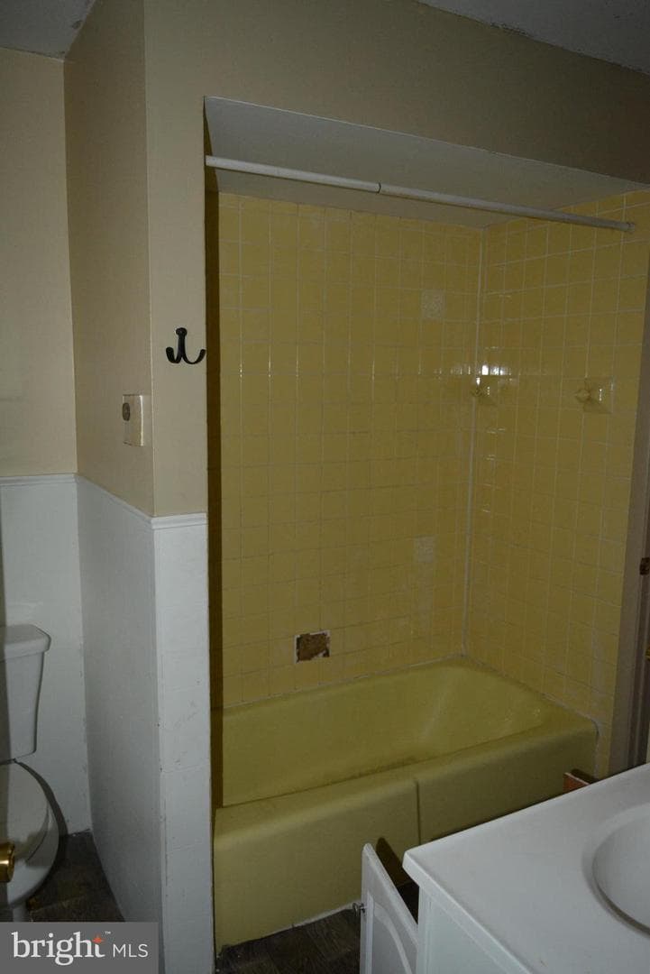 19 Llewellyn photo 5