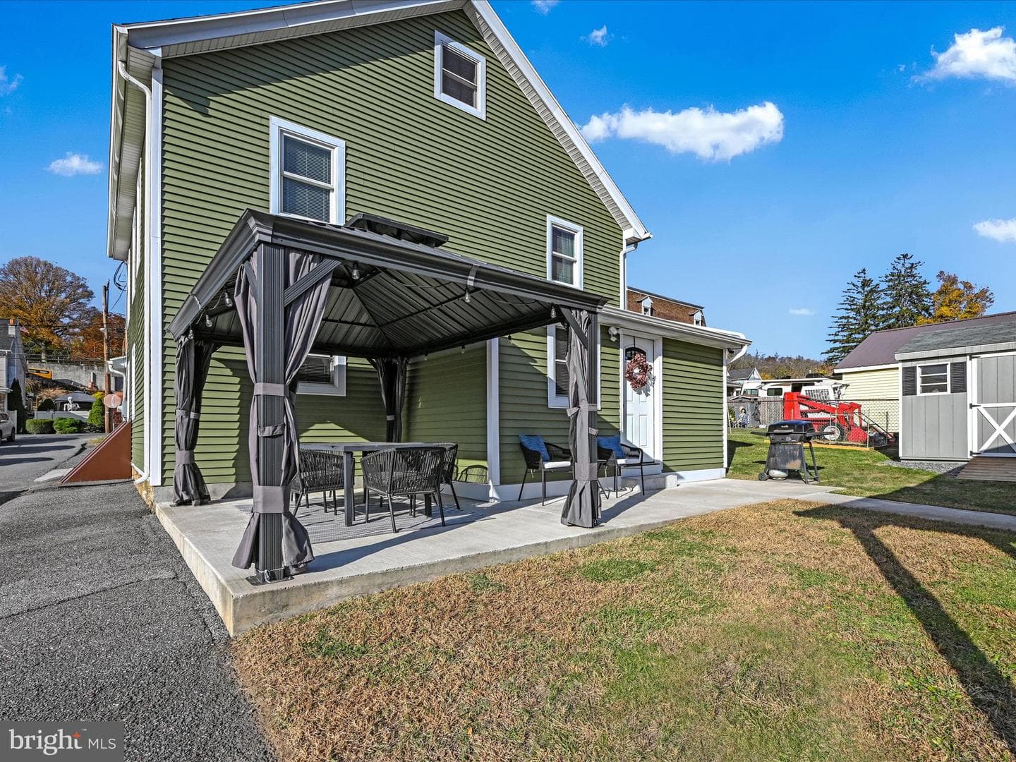 1160 Bunting Street photo 29