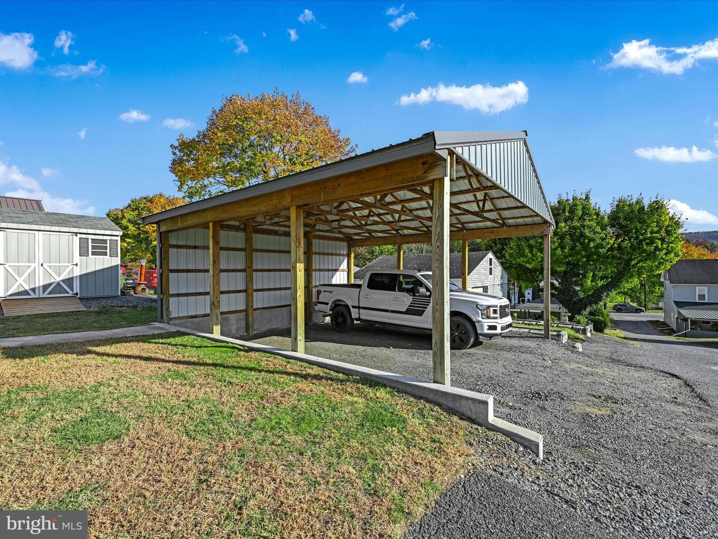 1160 Bunting Street photo 32