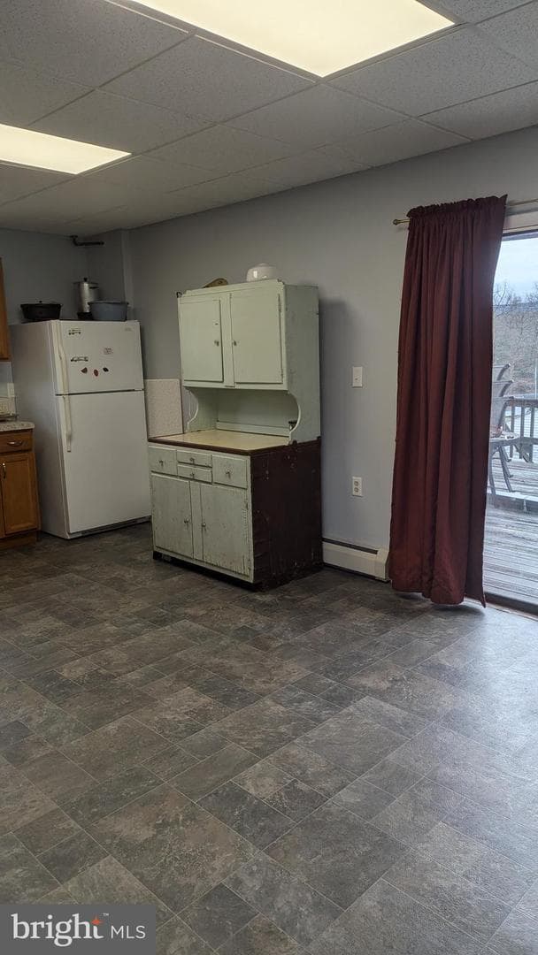 402 W Grand Avenue photo 12