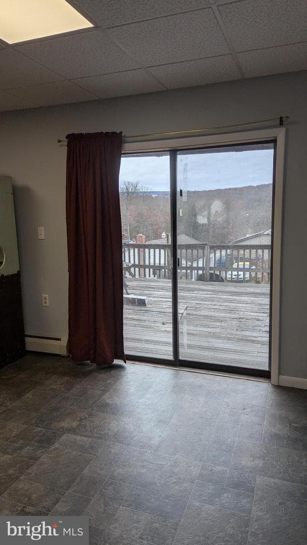 402 W Grand Avenue photo 9