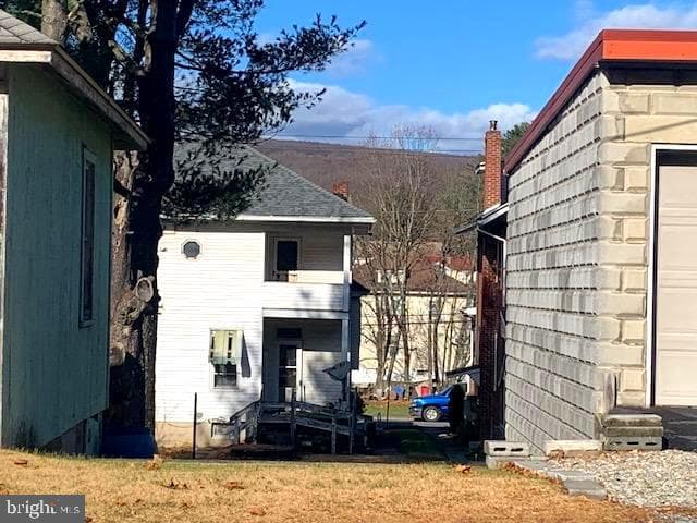 74 E Line Street photo 2
