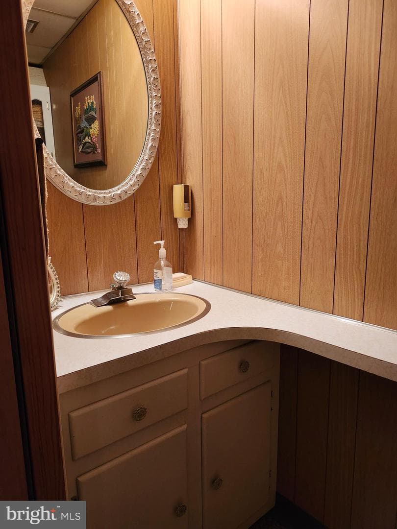 207 Lincoln Drive photo 24