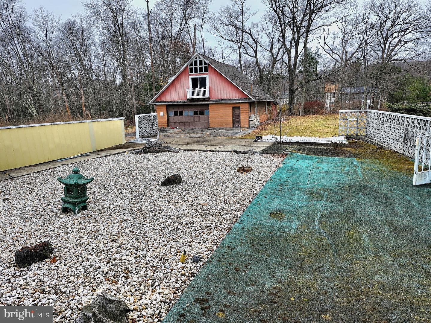 207 Lincoln Drive photo 9