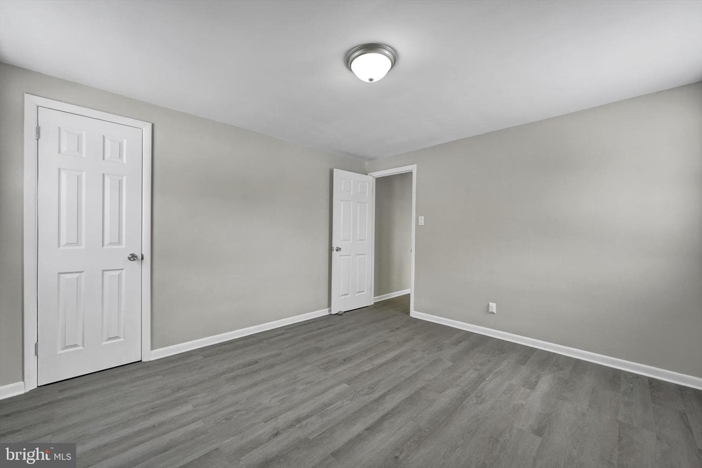 49 Meadow Avenue photo 18