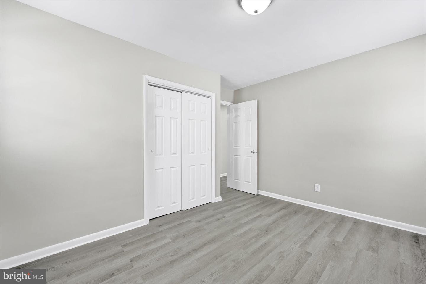 49 Meadow Avenue photo 22