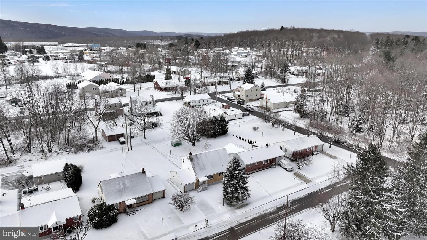 49 Meadow Avenue photo 6