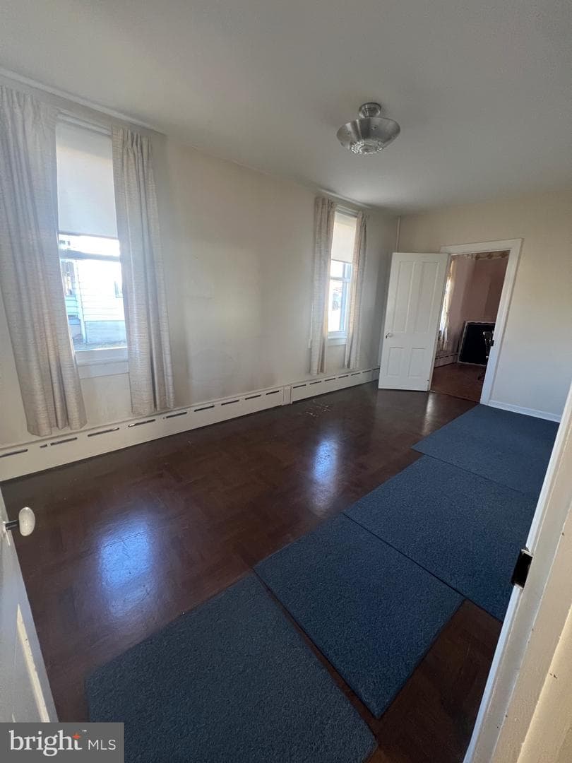318 E Railroad Avenue photo 6