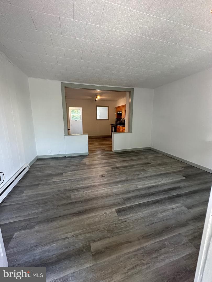 206 Middle Street photo 3